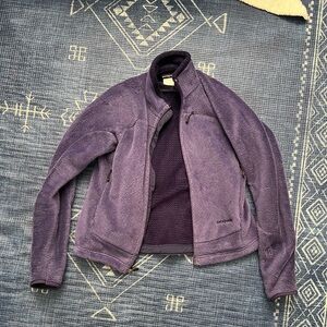 Patagonia women’s purple fleece size medium